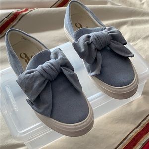 Slip on sneakers with bows